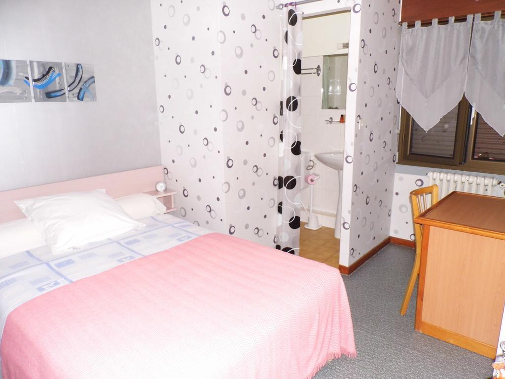 Hotel Des Touristes Pierrefitte-Nestalas Kültér fotó