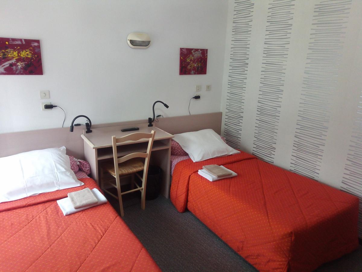 Hotel Des Touristes Pierrefitte-Nestalas Kültér fotó